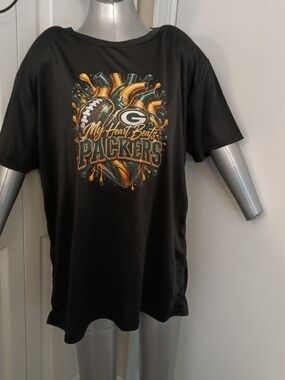NFL Black Tee with Gold and Green Packers Heart Graphic
